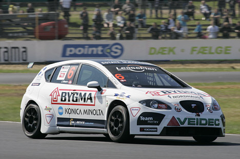 Jason Watt vandt årets første løb i Scandinavian Touring Car Championship på FDM Jyllandsringen.